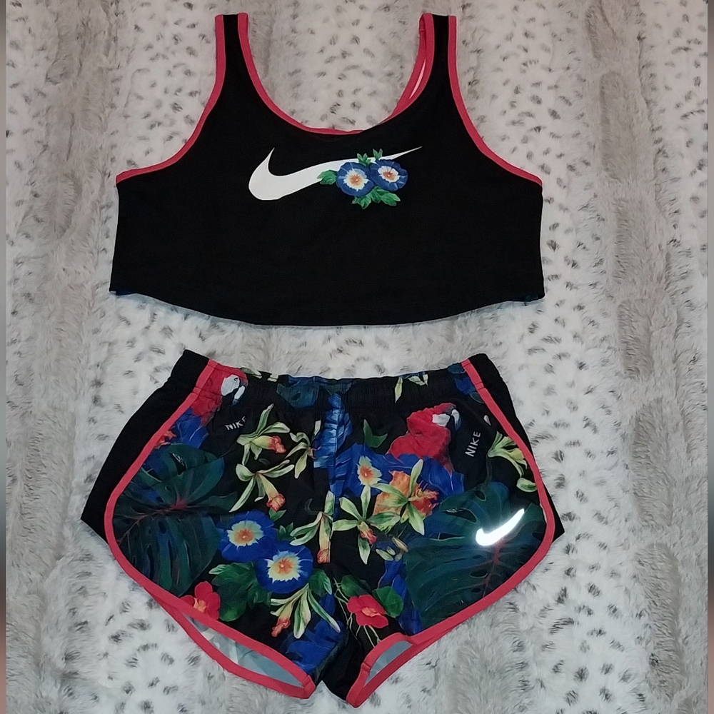 Nike Hyper Femme Crop Tank & Shorts Set